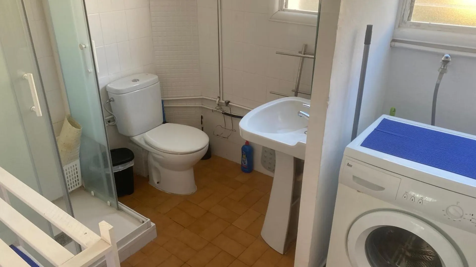 3 Bdrm Apart Near The Sea! Great For Kids! Arenys de Mar España